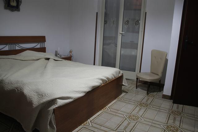 Image No.18-3 Bed Townhouse for sale