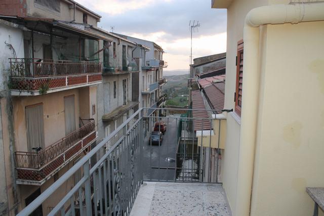 Image No.23-3 Bed Townhouse for sale