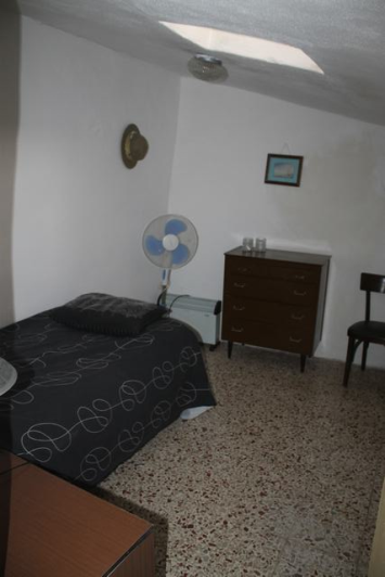 Image No.6-2 Bed Townhouse for sale