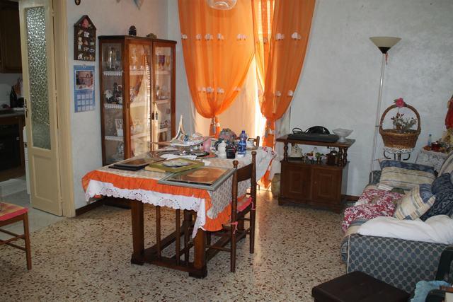 Image No.5-2 Bed Townhouse for sale