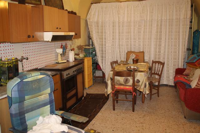 Image No.15-2 Bed Townhouse for sale