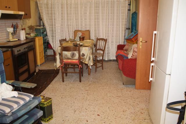 Image No.18-2 Bed Townhouse for sale