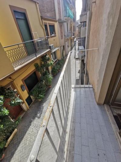 Image No.8-2 Bed Townhouse for sale