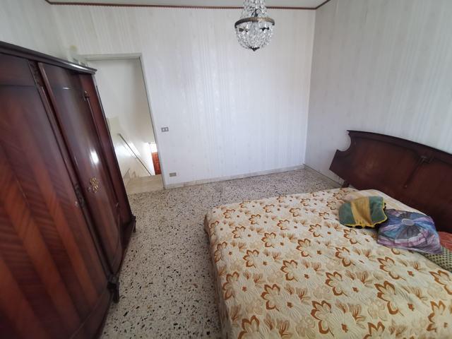 Image No.22-2 Bed Townhouse for sale