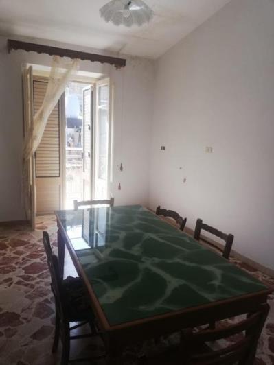 Image No.16-3 Bed Townhouse for sale