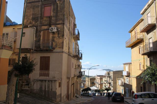 Image No.4-3 Bed Townhouse for sale