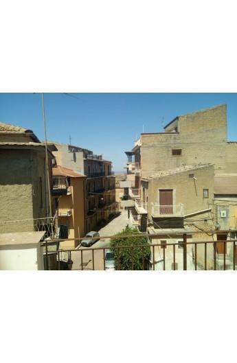 Image No.45-2 Bed Townhouse for sale