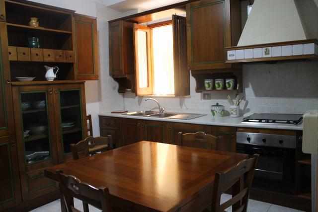 Image No.4-3 Bed Townhouse for sale