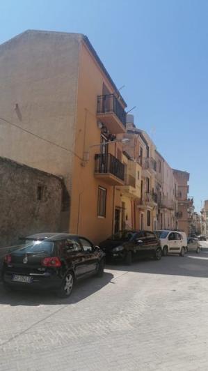 Image No.9-3 Bed Townhouse for sale