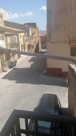 Image No.15-3 Bed Townhouse for sale