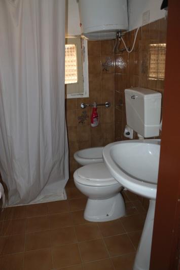 Image No.9-2 Bed Townhouse for sale