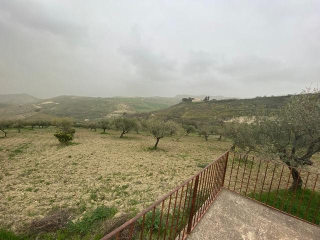 Image No.8-Maison de campagne de 1 chambre à vendre à Alessandria della Rocca