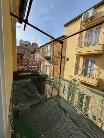 Image No.4-2 Bed Townhouse for sale