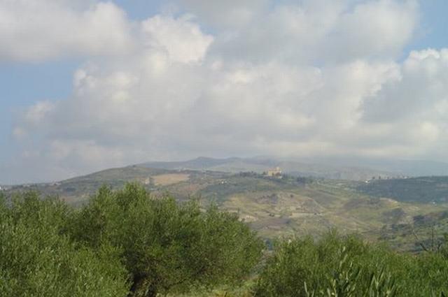 Image No.13-1 Bed Country House for sale