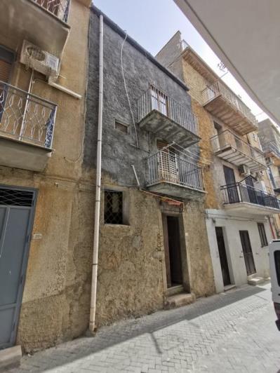 Image No.3-3 Bed Townhouse for sale