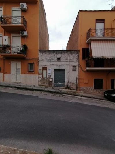 Image No.9-1 Bed Townhouse for sale