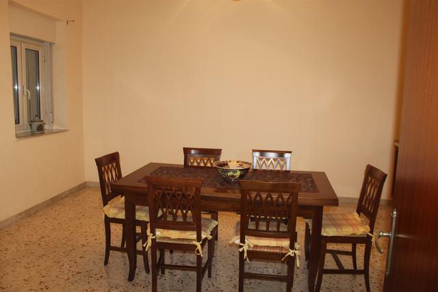 Image No.26-3 Bed Townhouse for sale