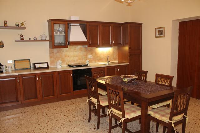 Image No.27-3 Bed Townhouse for sale