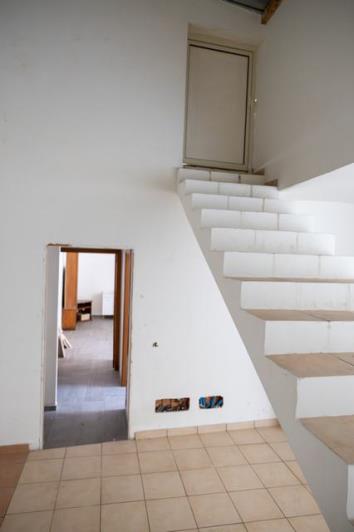 Image No.17-2 Bed Townhouse for sale