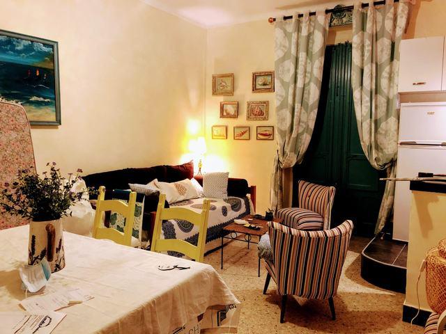 Image No.6-2 Bed Townhouse for sale