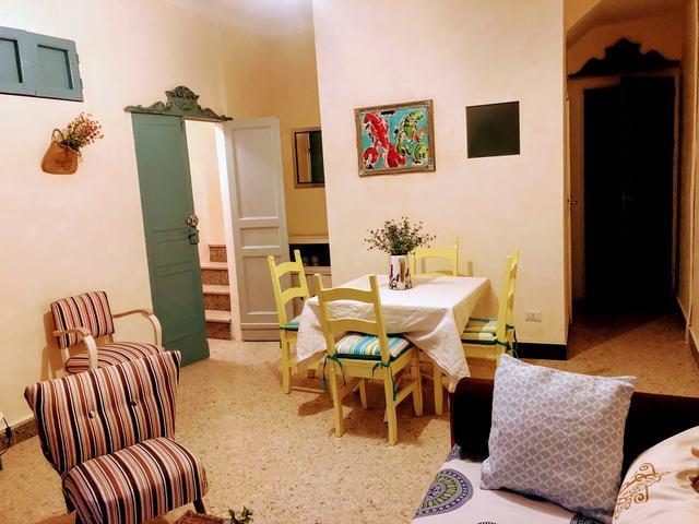 Image No.8-2 Bed Townhouse for sale