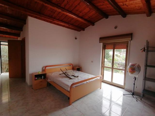 Image No.20-3 Bed Villa for sale