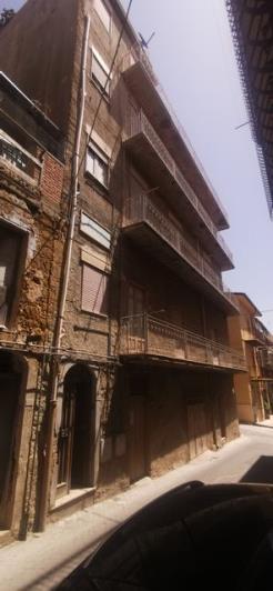 Image No.4-3 Bed Townhouse for sale