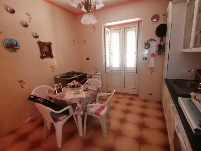 Image No.11-3 Bed Townhouse for sale