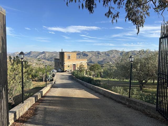 Image No.11-2 Bed House/Villa for sale