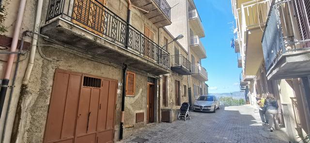 Image No.3-3 Bed Townhouse for sale