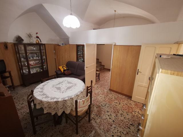 Image No.13-2 Bed Townhouse for sale