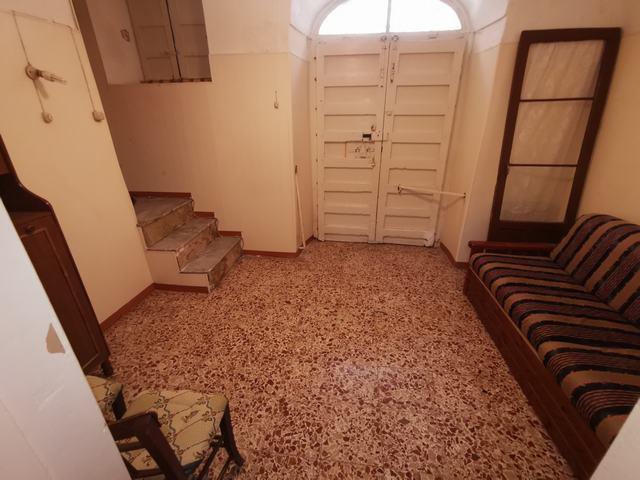 Image No.20-2 Bed Townhouse for sale