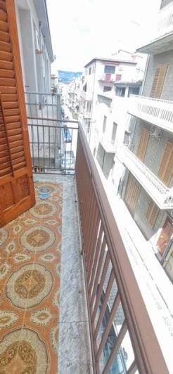 Image No.16-2 Bed Townhouse for sale