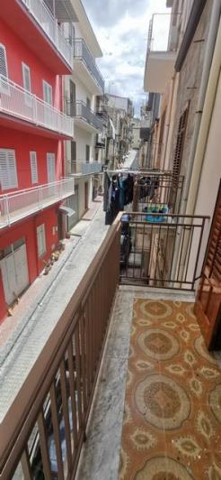 Image No.18-2 Bed Townhouse for sale