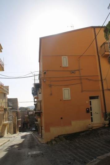 Image No.2-Maison de 2 chambres à vendre à Cianciana