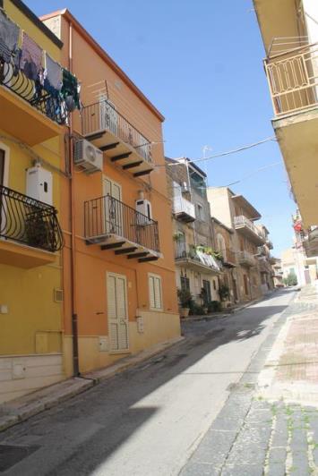 Image No.3-Maison de 2 chambres à vendre à Cianciana