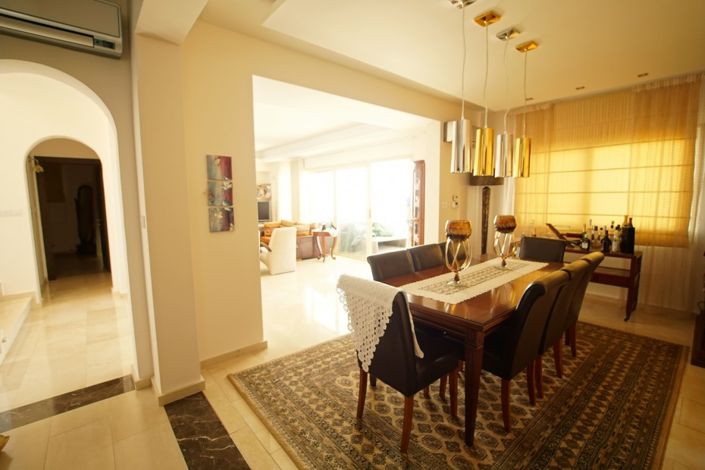 Image No.9-Villa de 6 chambres à vendre à Tsada