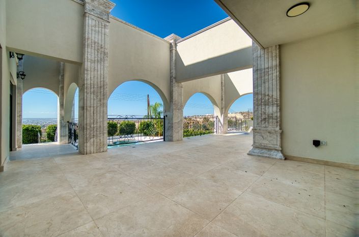 Image No.7-5 Bed Villa for sale