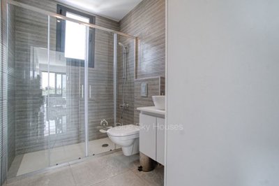 Penthouse For Sale  in  Parekklisia