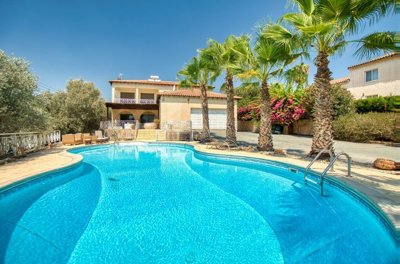 Detached Villa For Sale  in  Agios Tychonas