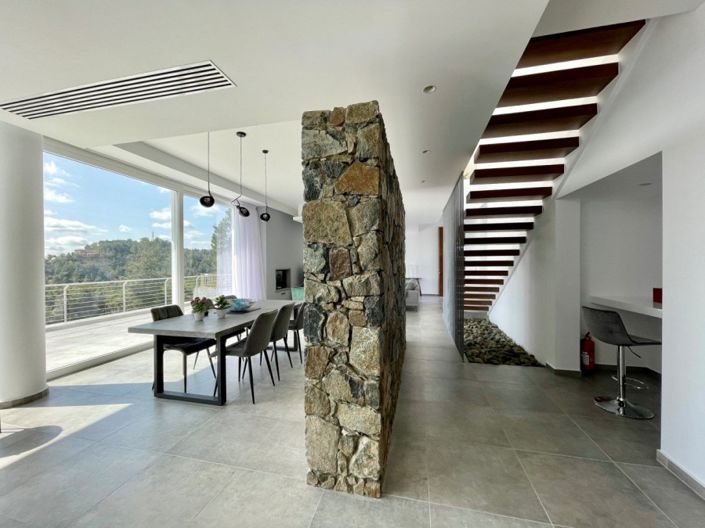 Image No.2-Villa de 5 chambres à vendre à Moniatis