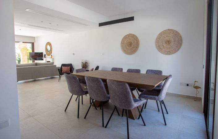 Image No.6-5 Bed Villa for sale