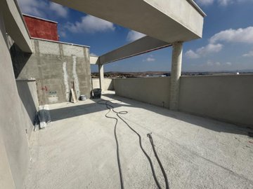 Penthouse For Sale  in  Ypsonas