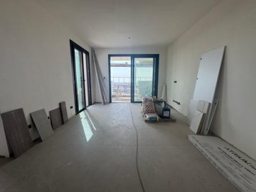 Penthouse For Sale  in  Ypsonas