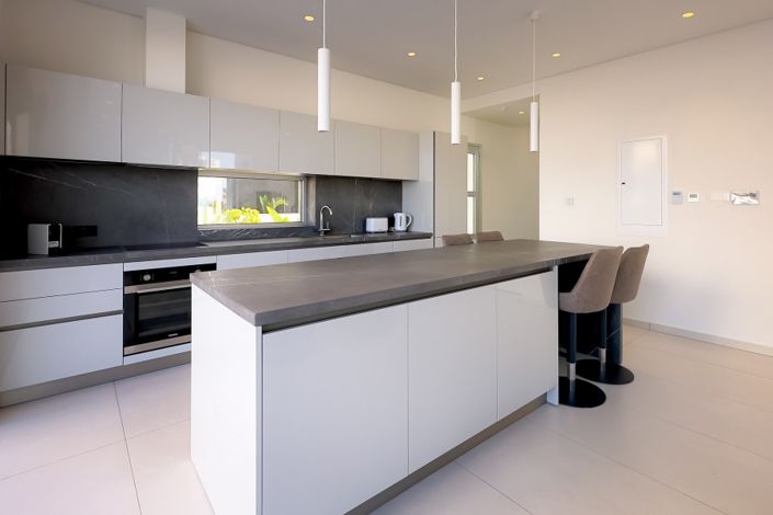 Image No.5-4 Bed Villa for sale