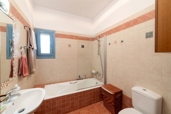 Image No.17-3 Bed Villa for sale