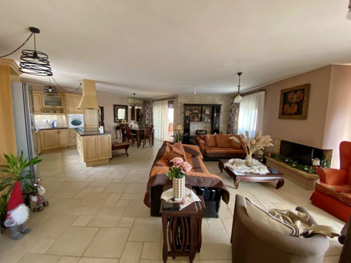 Image No.2-Maison de 4 chambres à vendre à Agios Nikolaos