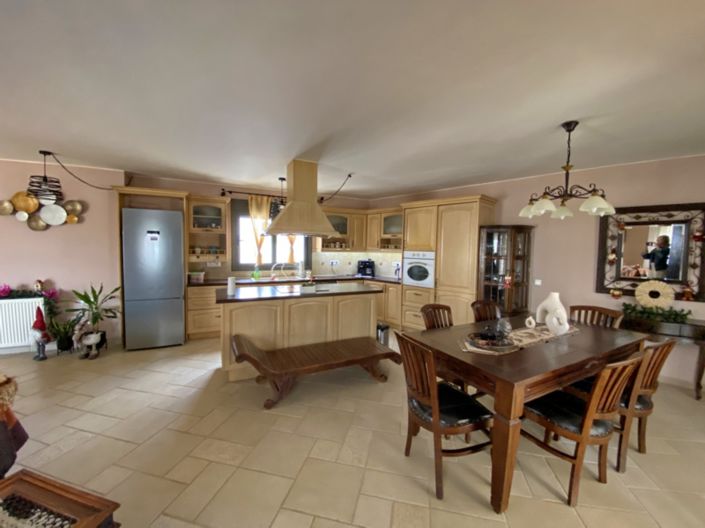 Image No.3-Maison de 4 chambres à vendre à Agios Nikolaos