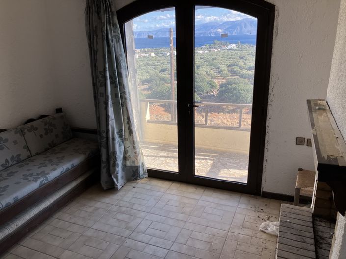 Image No.28-10 Bed Villa for sale