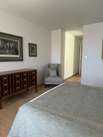 photo5242300643727760499y-1